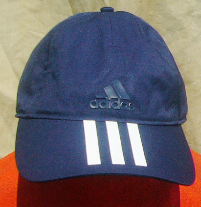 即決■adidas■軽食するタイミングにネイビーホワイトcap■■古着_画像2