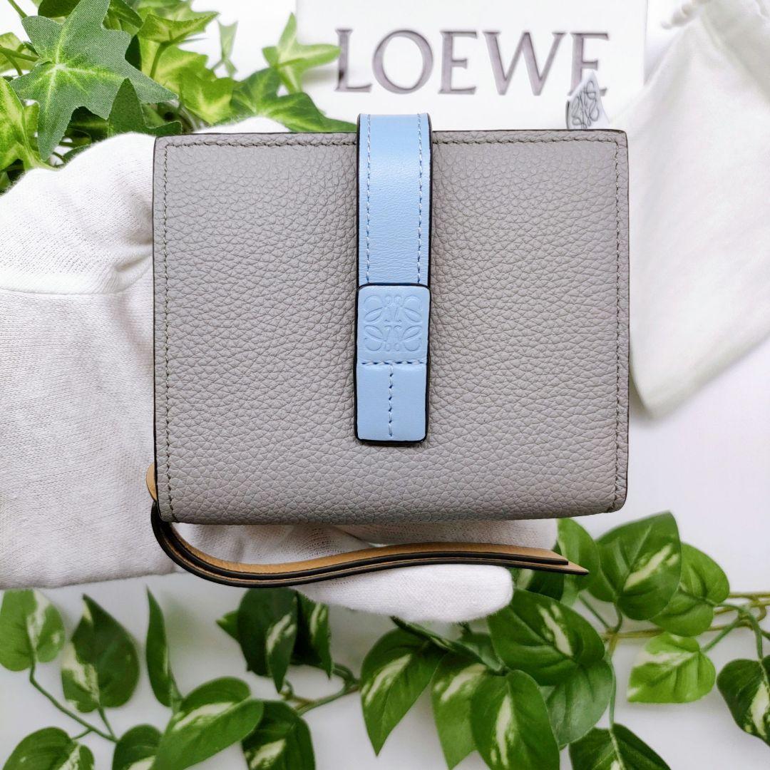 ロエベ 折り財布 コンパクトジップウォレット パールグレー ロエベ 折り財布 コンパクトジップウォレット パールグレー