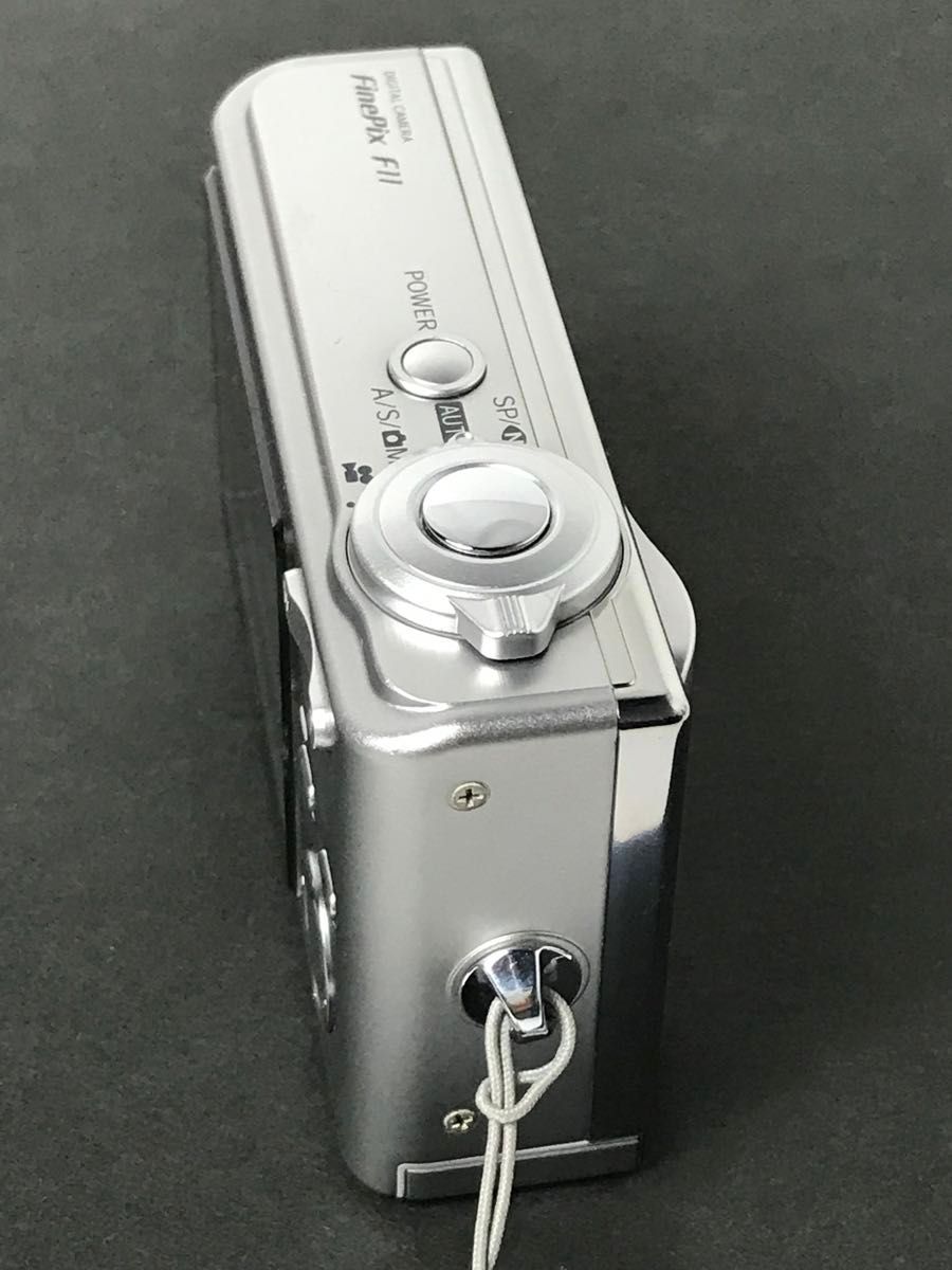 美品 FUJIFILM FinePix F11 フジフィルム デジタルカメラ デジカメ 動作品