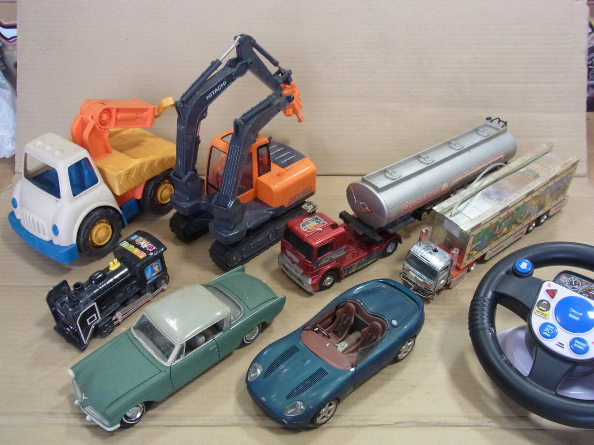 車 おもちゃ まとめて 8点 はたらく車 トラック デコトラ クレーン車 アスタコ スチュードベーカー ジャガーなど 玩具の画像1