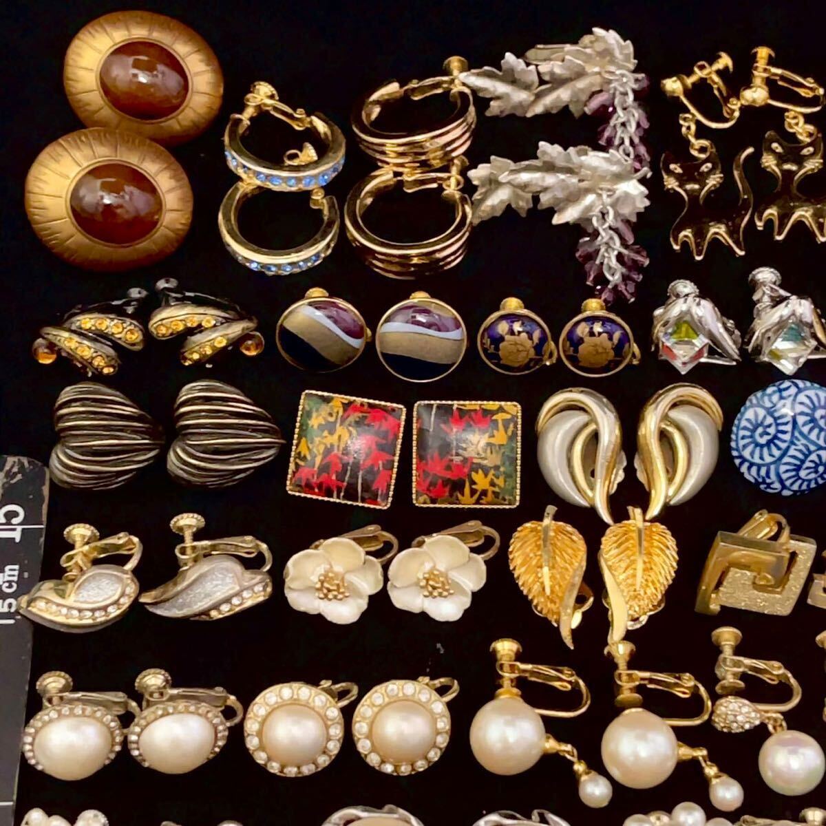 1 jpy Vintage earrings 50 pair summarize large amount set the 7 treasures . pearl ceramics natural stone Gold color ORENA/MONET/800 etc. stamp thing contains . summarize 