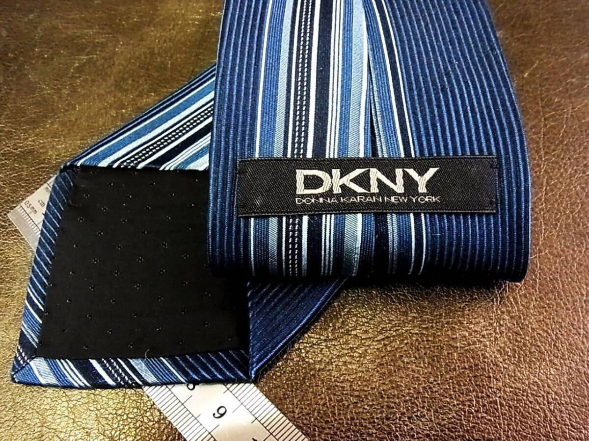 ♪№H1719良品♪【人気の中細8.8㎝】【ＤＫＮＹ】ダナキャランニューヨーク♪ネクタイ♪_画像3