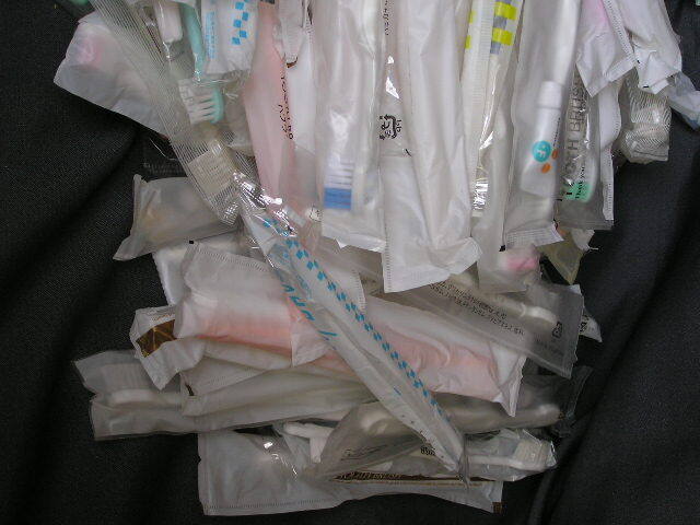 【未使用】 ホテルアメニティ 使い捨て歯ブラシ まとめ売り ・約１００個 Aの画像3
