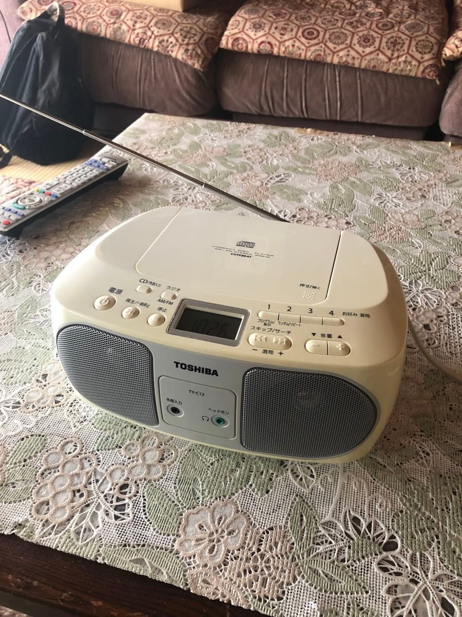 TOSHIBA CD ラジオ　TY-C12