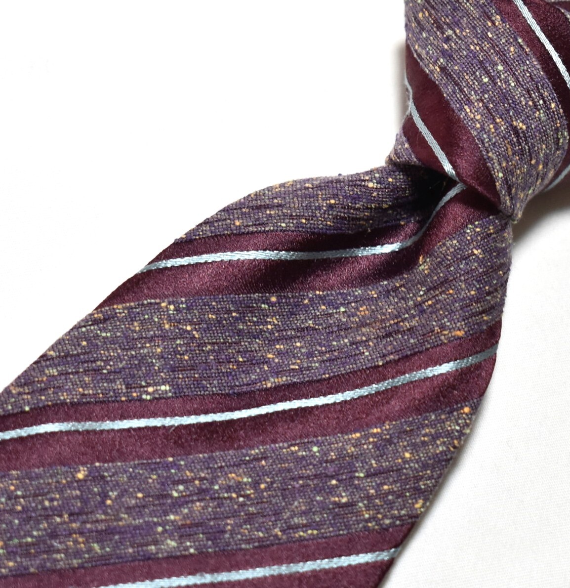 A788* Hugo Boss necktie stripe pattern *