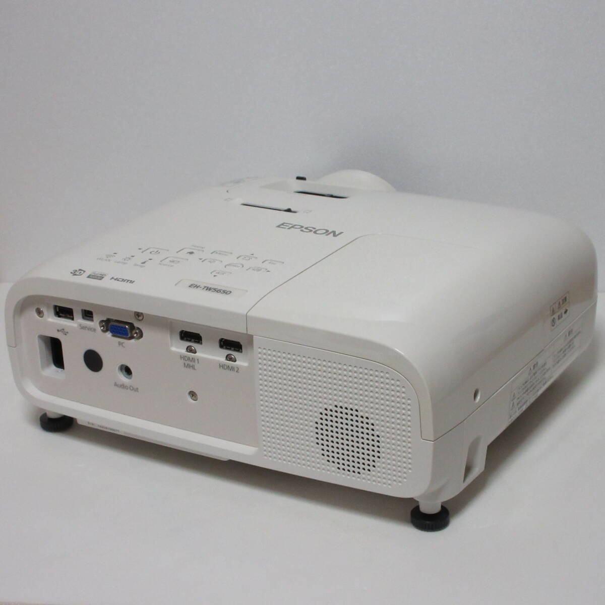 EPSON dreamio ホームプロジェクター 2500ルーメン 60000:1 1080P フルHD 無線LAN内蔵 EH-TW5650の画像3