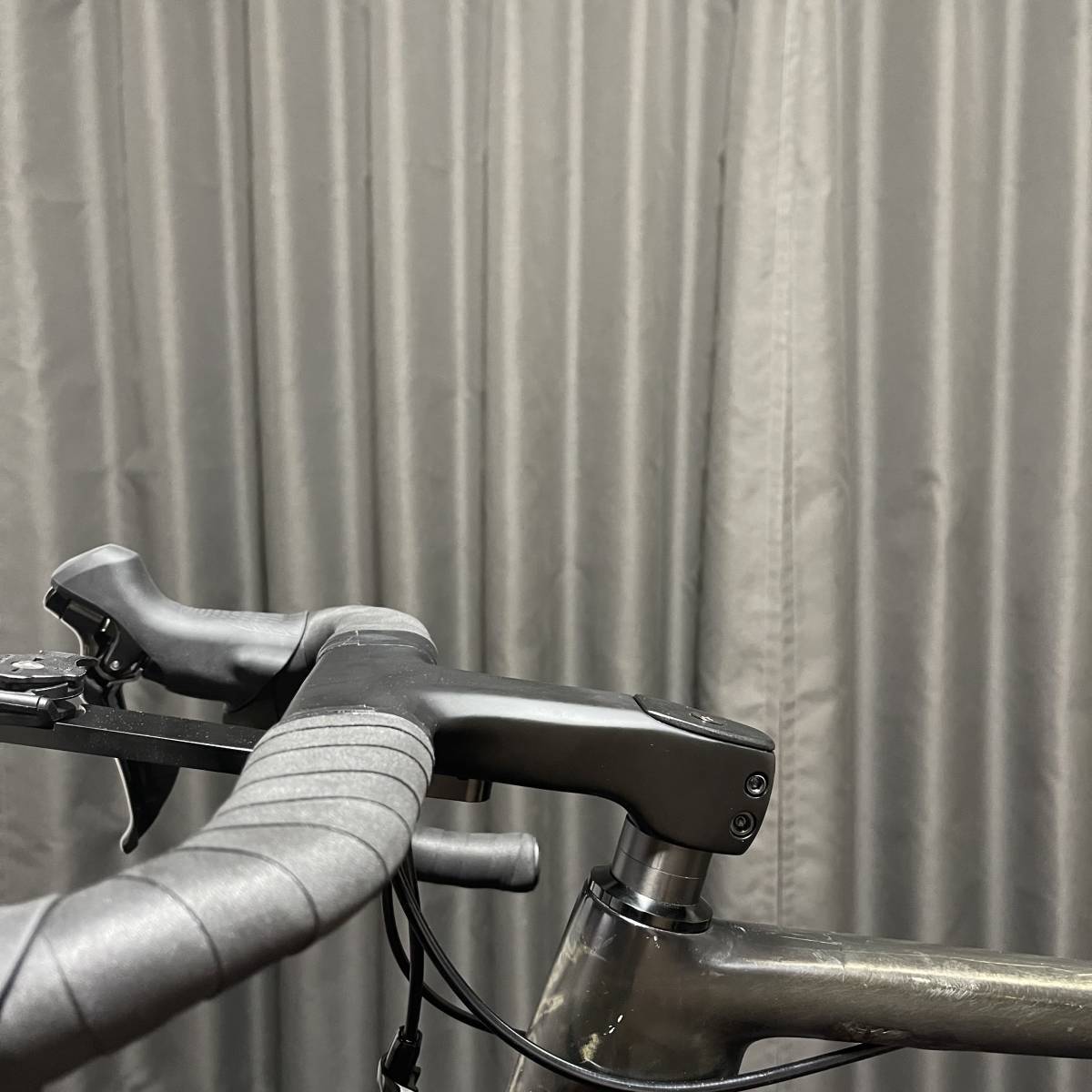 実測376g 内装/外装 両対応 ステム一体型カーボンドロップ 実測376g 内装/外装 両対応 ステム一体型カーボンドロップ