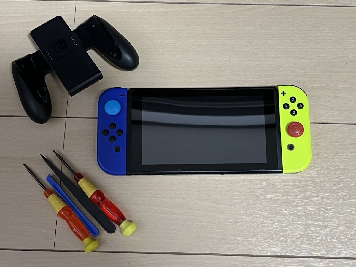 【ジャンク】ニンテンドースイッチ（Nintendo Switch）本体 工具付の画像1
