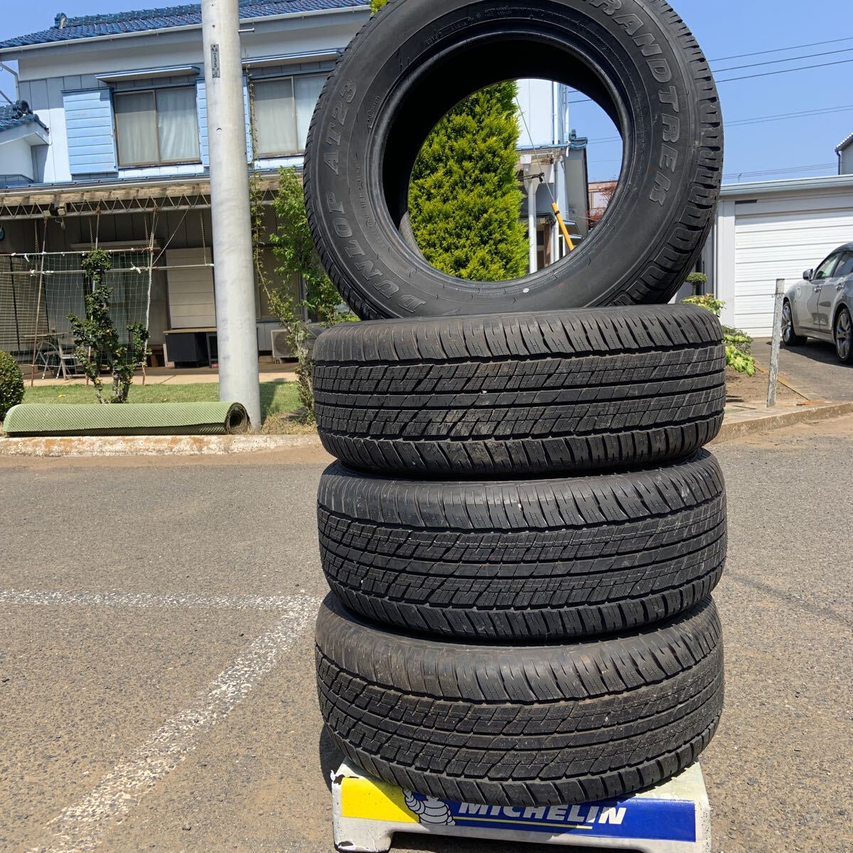 DUNLOP GRANDTREK DUNLOP AT23 285/60r18 イボ有り　ほぼ新車外し　4本セット　ダンロップ　_画像1