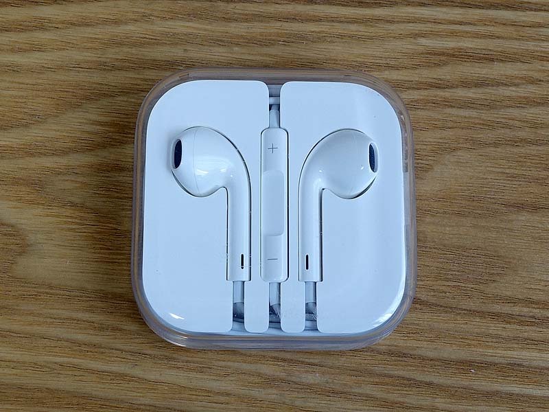 ◆◆Apple 純正 EarPods ステレオ イヤホン（有線）マイク付き ケースあり 未使用｜E-1076◆◆の画像1