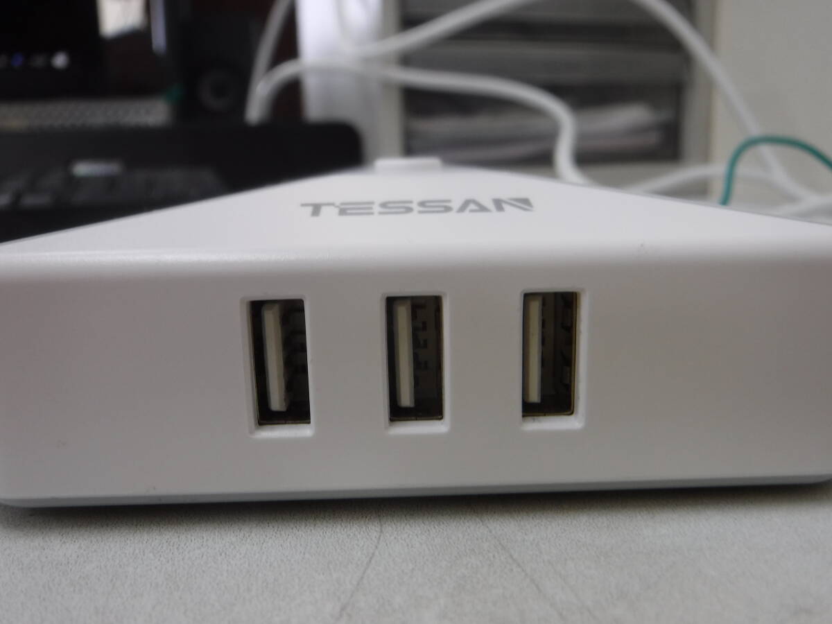 TESSAN　TS-1013ーJP　雷ガード付USB電源タップ　3P×12口　USB×3口_画像3