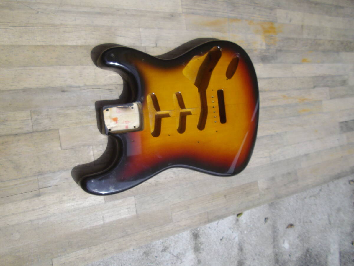 　Fender JAPAN ST62　　BODY　_画像4