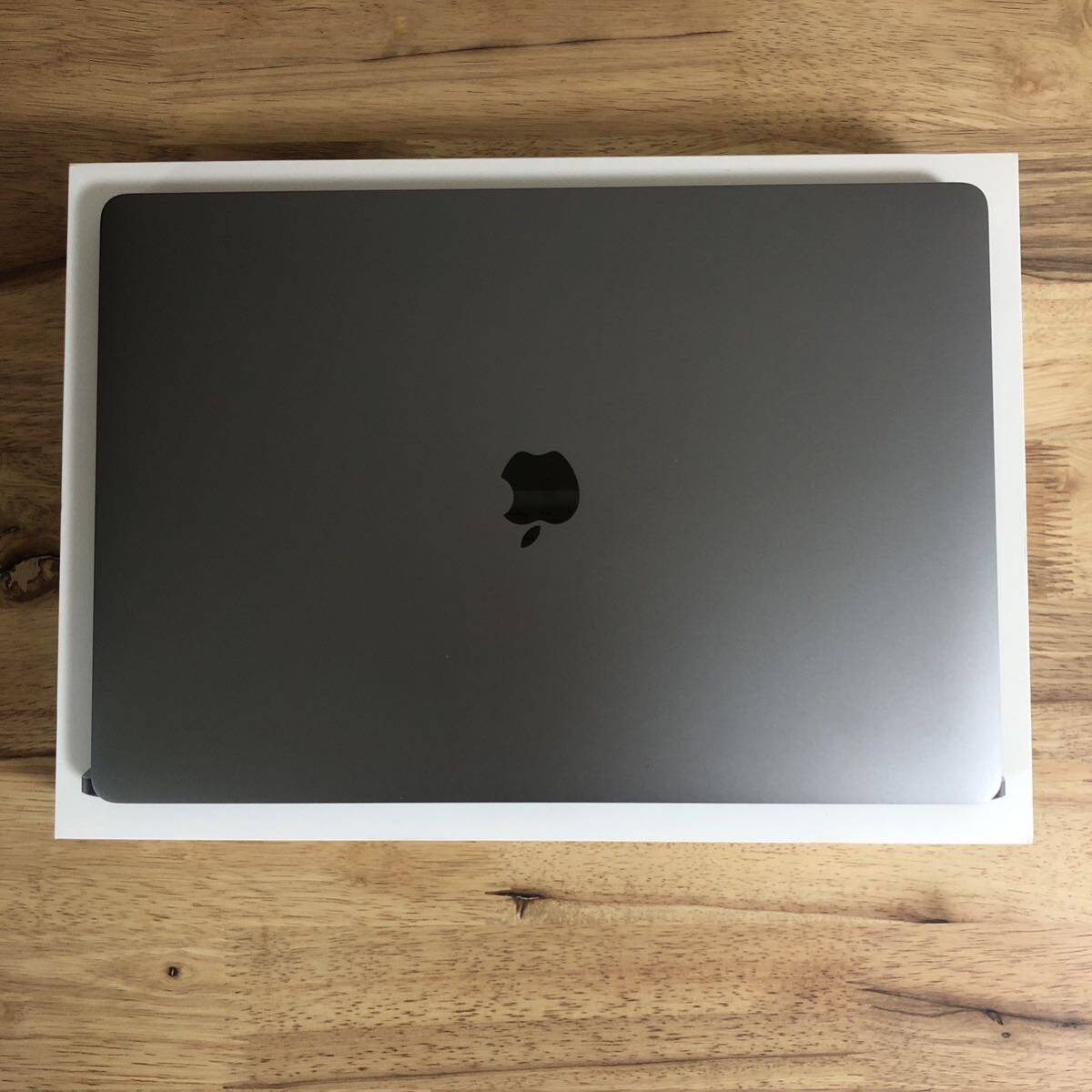 【1円〜】MacBook Pro 2019 16インチ スペースグレイ i9_画像2