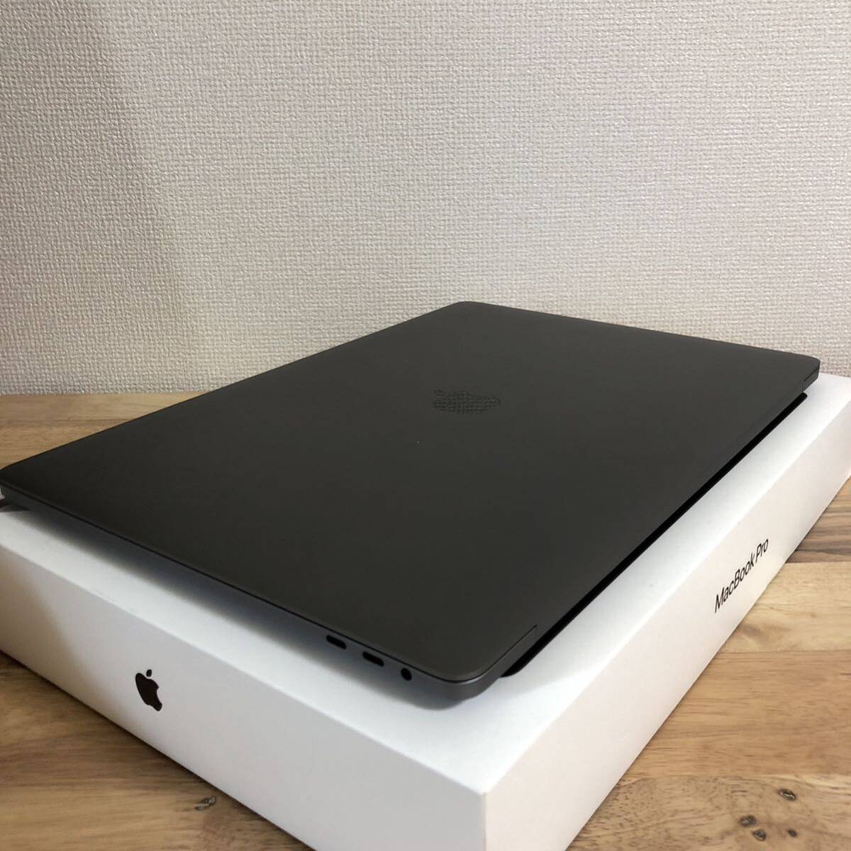 【1円〜】MacBook Pro 2019 16インチ スペースグレイ i9_画像4
