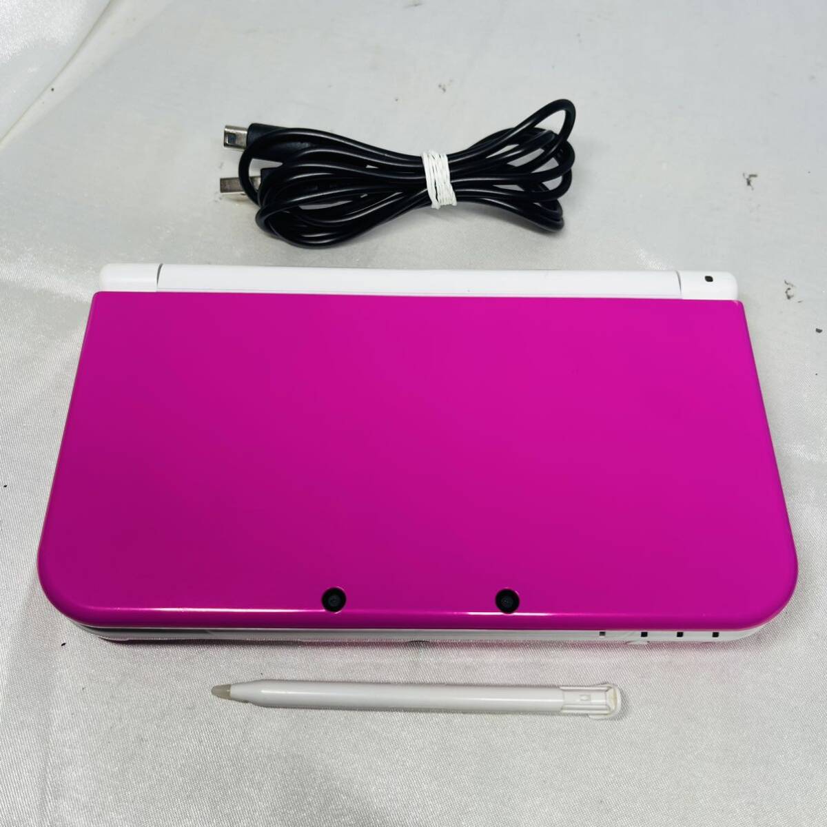 ★1円～ 動作確認済 New NINTENDO 3DSLL 本体 ピンク ホワイト 任天堂 送料全国520円 ニンテンドー PINK WHITE_画像1