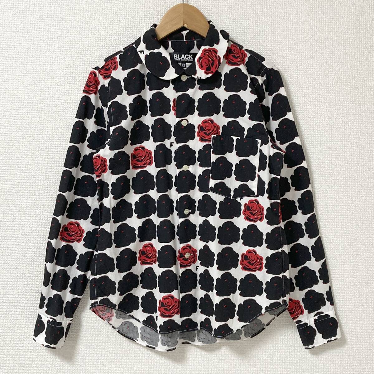 BLACK COMME des GARCONS 薔薇 総柄 丸襟 シャツ ブラウス 黒 XSサイズ ブラック コムデギャルソン ローズ archive 4040033_画像1