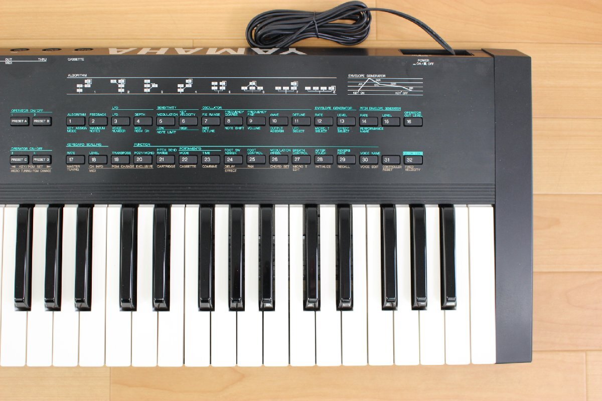 * junk * YAMAHA Yamaha V2 synthesizer * sound out un- possible electrification verification only (2754157)