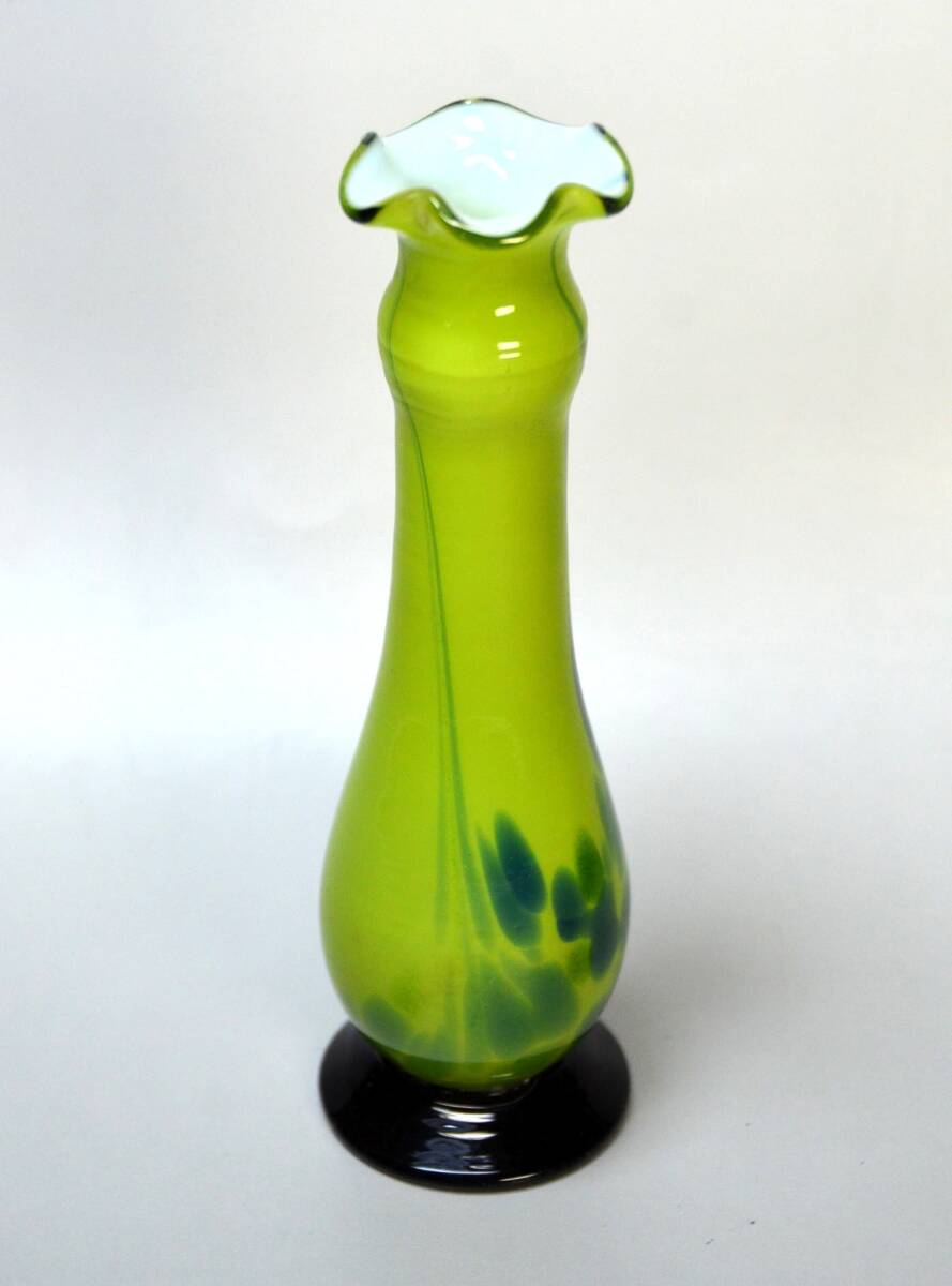 ガラス花瓶① 洒落たデザインの小さな花瓶 吹きガラス 大正ロマン 和ガラス フラワーベース 花器 美品 レトロ アンティーク   の画像6