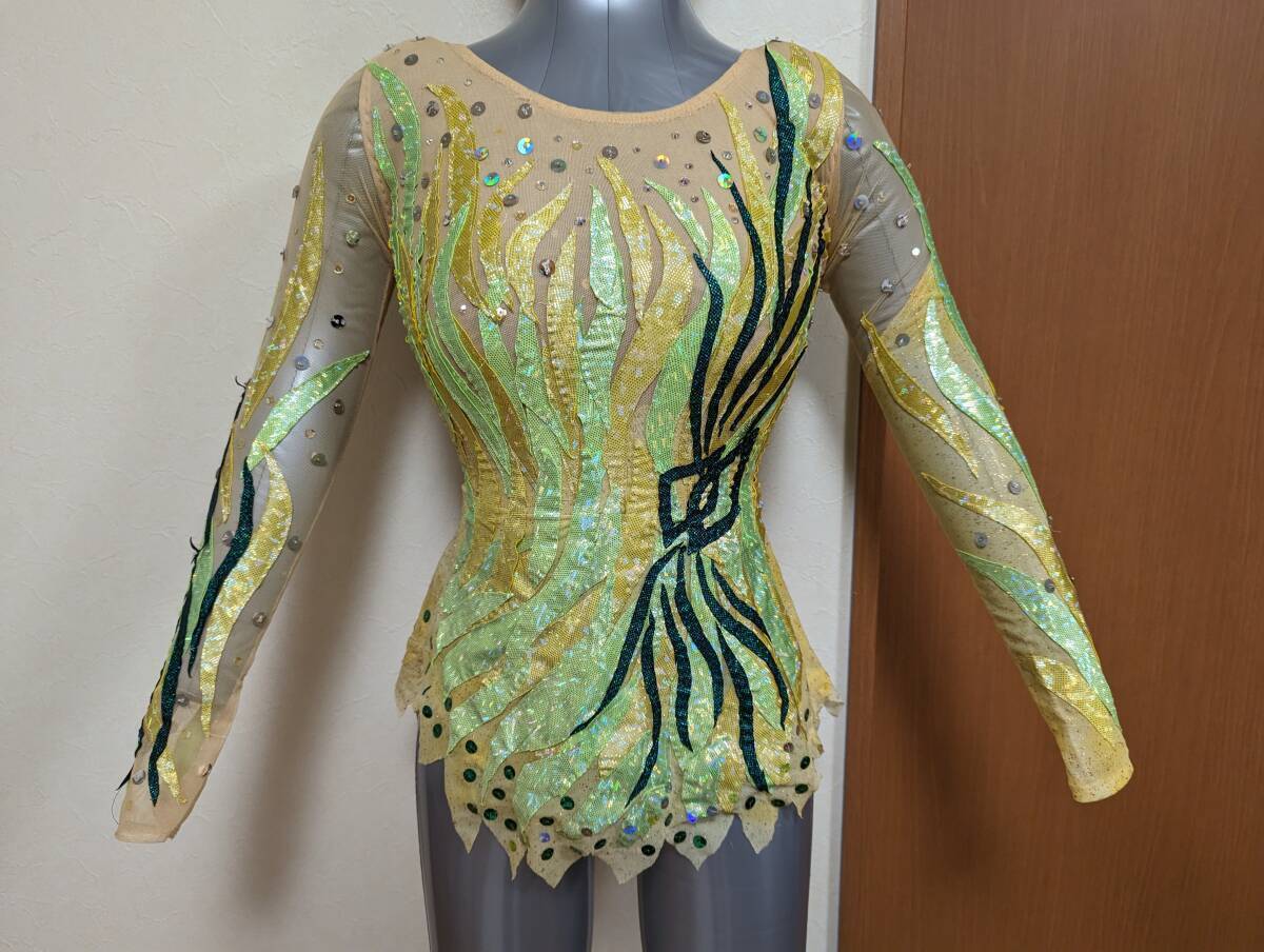  Manufacturers unknown woman rhythmic sports gymnastics Leotard lame cloth yellow color / yellow green * green lame / beige see-through equipment ornament size M degree 