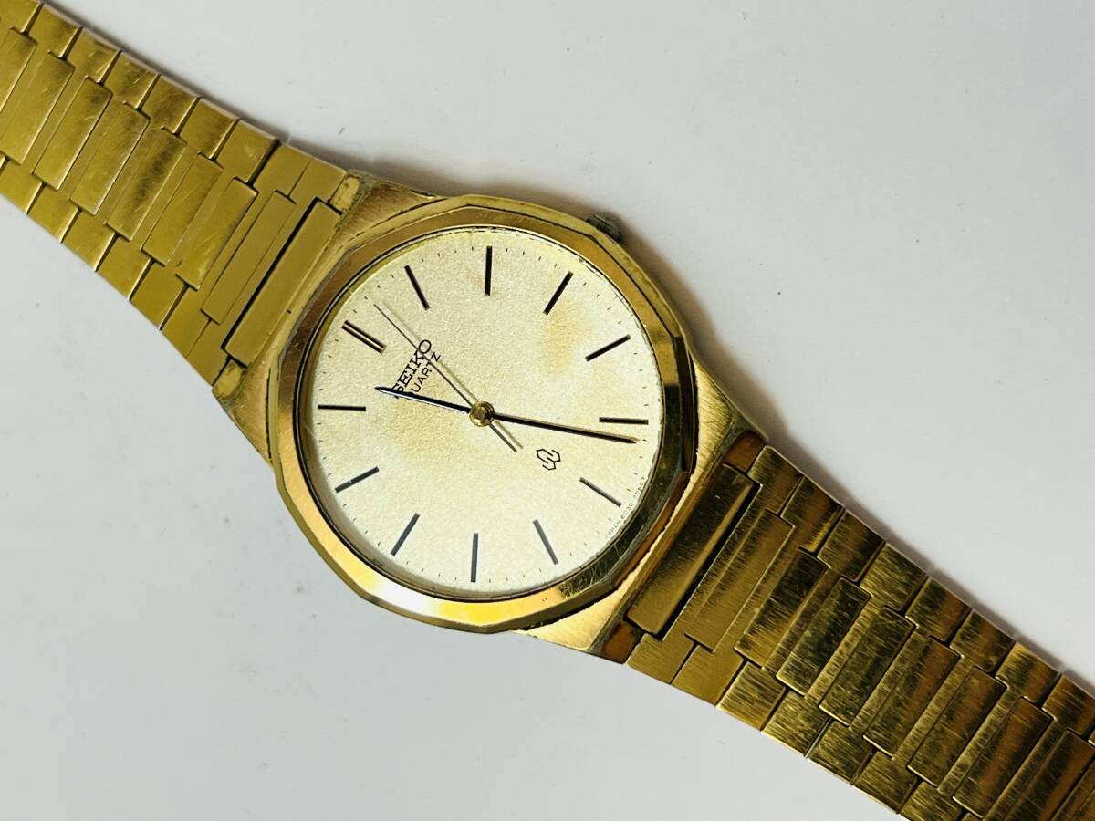 動作未確認　SEIKO セイコー メンズ　腕時計　6030-7060　ゴールドカラー　クオーツ_画像1