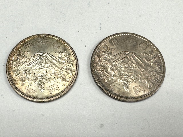 ●H78278:1000円銀貨 オリンピック 記念硬貨 古銭 昭和 2枚 おまとめ 中古の画像2