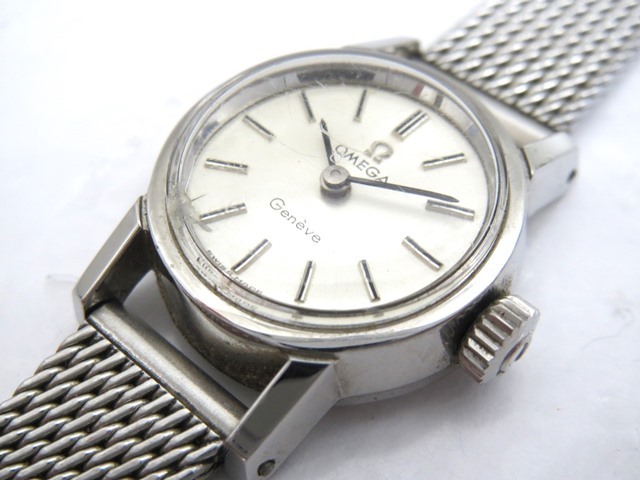 ◎K79649:OMEGA オメガ Geneve ジュネーブ 手巻き 2針 シルバーカラー レディース 腕時計 稼働品 アンティーク ヴィンテージ 中古の画像2