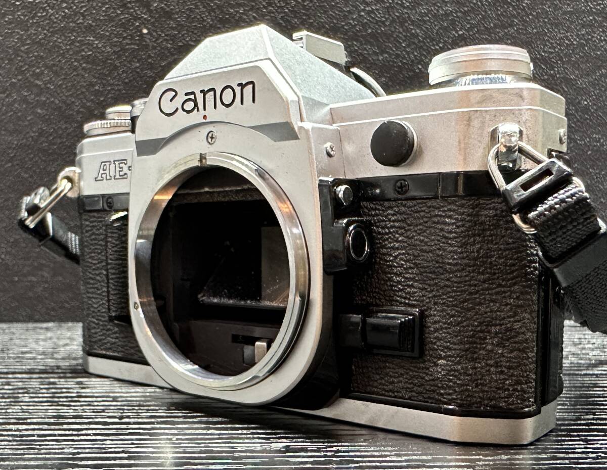 CANON AE-1 シルバー ボディのみ キャノン フィルムカメラ #2292の画像1