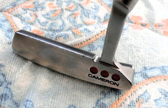 スコッティキャメロン Studio Select Newport 2 スタジオセレクト ミッドスラント 33 インチ 未使用グリップ ソールウェイト レンチ付 の画像3