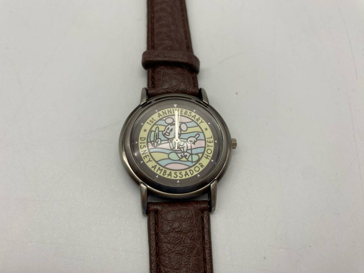 □7659 非売品 ディズニー時計 Disney ディズニーアンバサダーホテル 1ｓｔアニバーサリー オリジナルウォッチ 腕時計の画像4