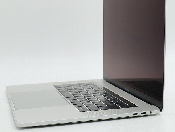 【1円スタート】Apple MacBook Pro 15インチ 2018 シルバー 2880x1800 A1990 EMC3215 ロジックボード欠品の画像4