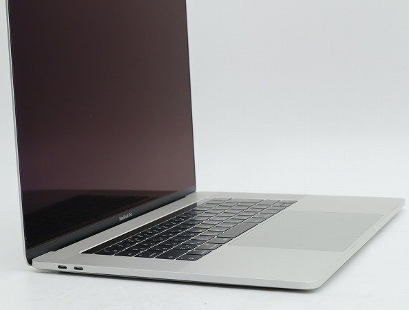 【1円スタート】Apple MacBook Pro 15インチ 2018 シルバー 2880x1800 A1990 EMC3215 ロジックボード欠品の画像5