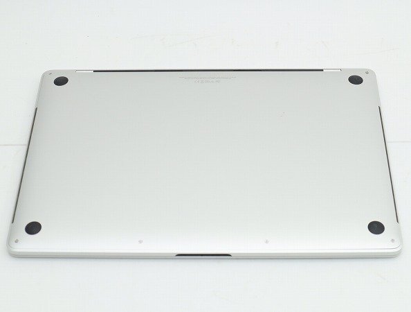 【1円スタート】Apple MacBook Pro 15インチ 2018 シルバー 2880x1800 A1990 EMC3215 ロジックボード欠品の画像6