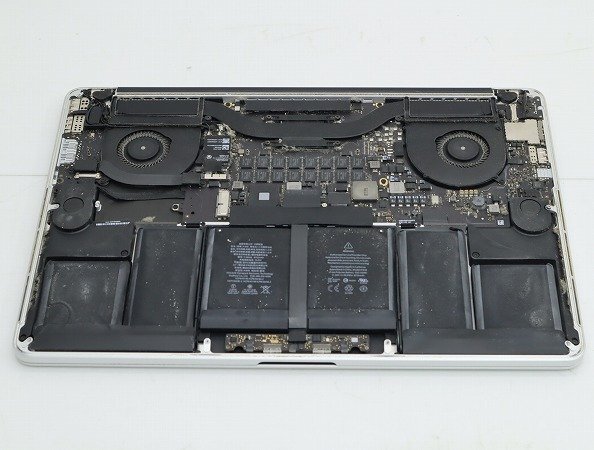 【1円スタート】Apple MacBook Pro Retina Mid 2015 15インチ 2880x1800 A1398 EMC2909 ストレージ欠品 EFIロック バッテリー膨張の画像7