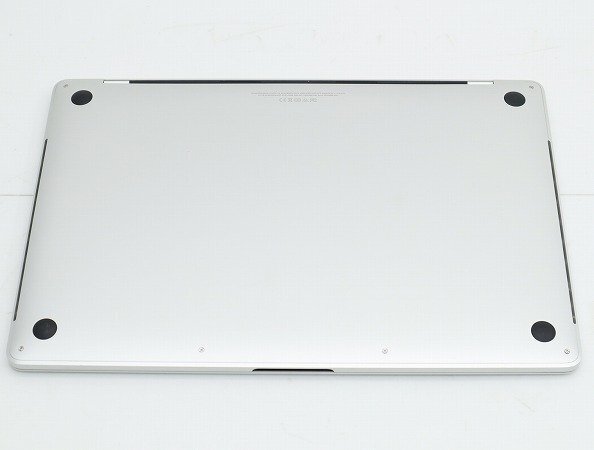 【1円スタート】Apple MacBook Pro 15インチ 2018 シルバー 2880x1800 A1990 EMC3215 ロジックボード欠品_画像6