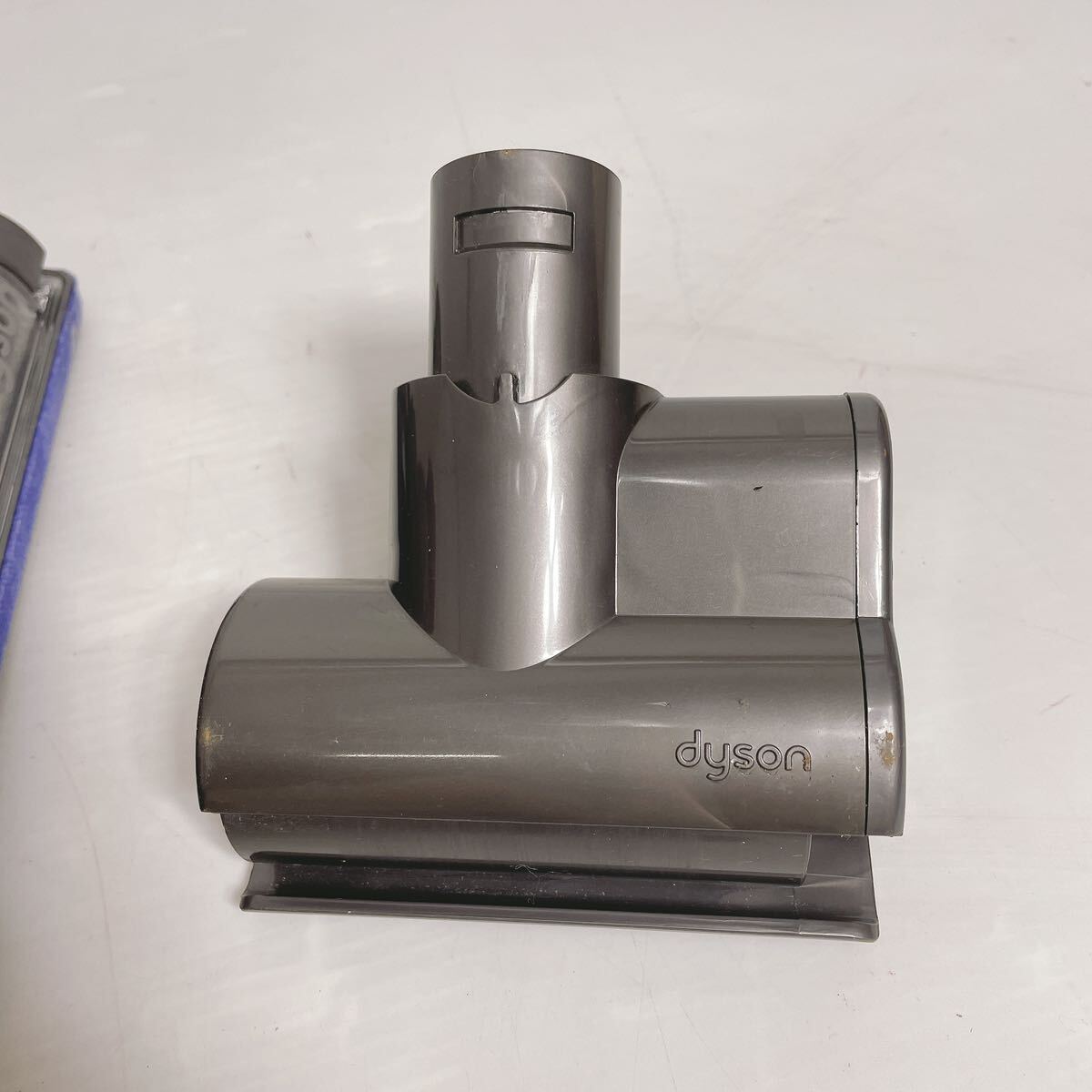 動作OK◆Dyson /ダイソン コードレスハンディクリーナー 掃除機 DC34 付属部品多数◆P-Iの画像4