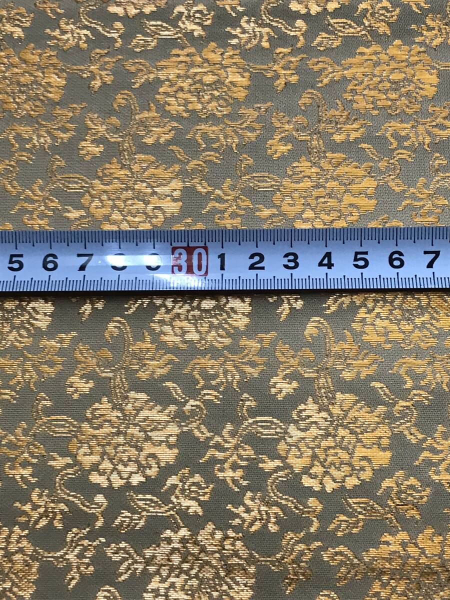 表装裂地　表装生地　特性準金（高級金襴）　巾69cm　長さ9ｍ_画像8