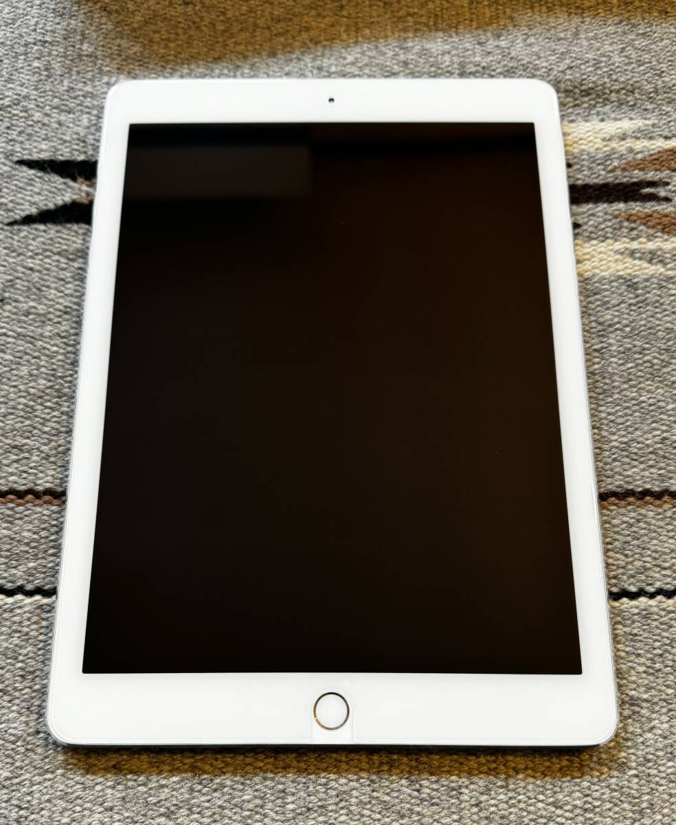 iPad Pro 9.7 дюймовый Wi-Fi+Cellular модель первый период . завершено 