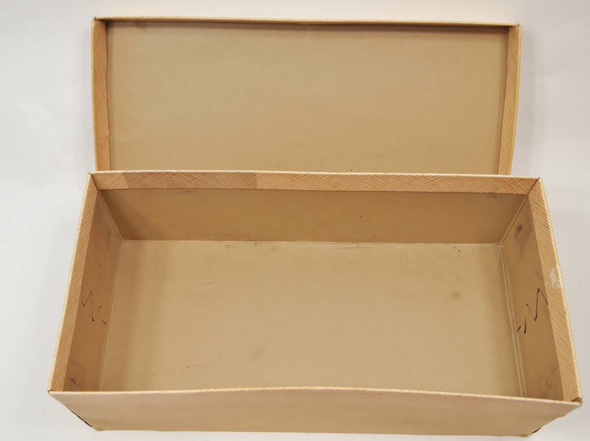 中古　ビンテージ　旧チャーチ　オールドチャーチ　　箱　BOX　　（靴は付属しません。）_画像7
