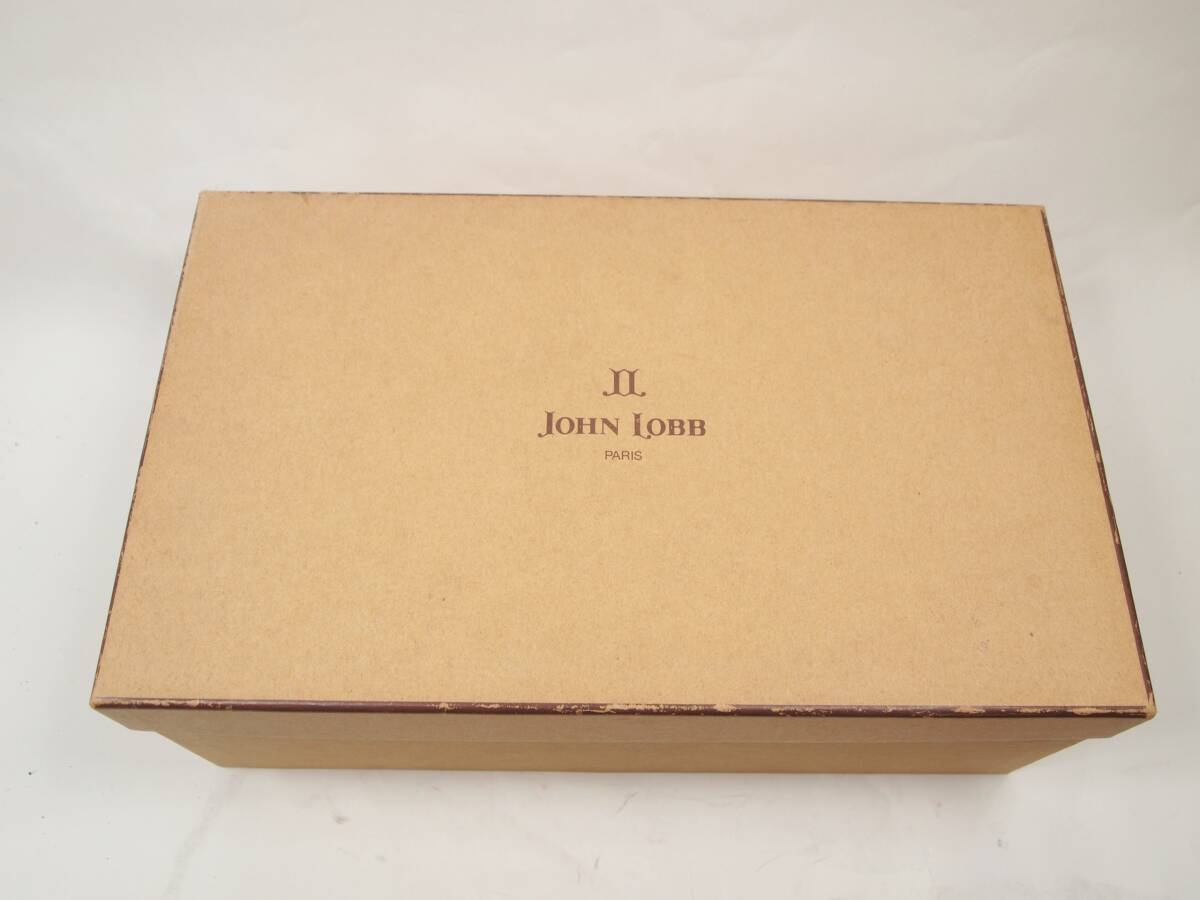 中古　古い時代の　ジョンロブ　箱　BOX　　ブーツ用　画像の冊子付属（靴は付属しません。）_画像1