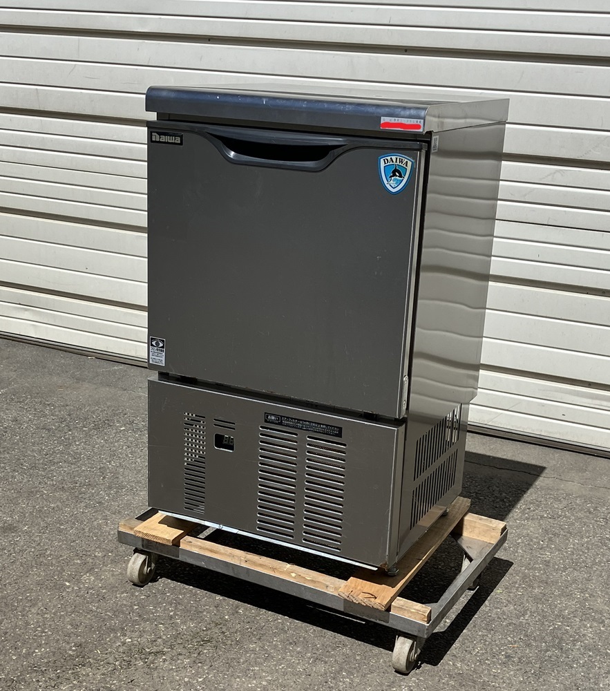 2017年製 大和冷機 製氷機 DRI-35LME キューブアイス 100V 幅500 奥行450 高さ800mm アンダーカウンター ダイワ 台下 中古 業務用