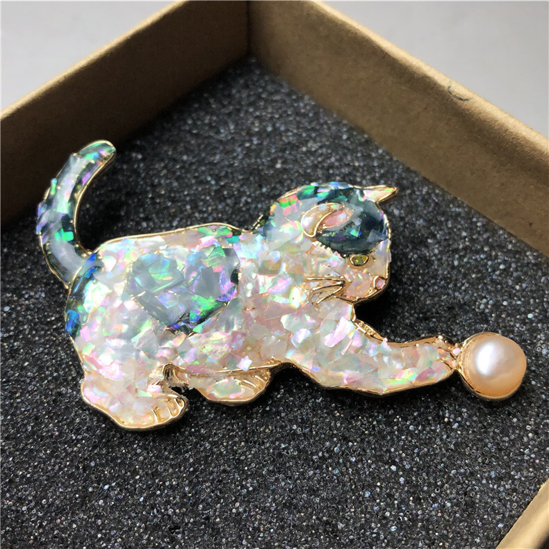 猫 真珠象嵌 貝シェル  ブローチ  手芸 手作り品 共箱の画像2