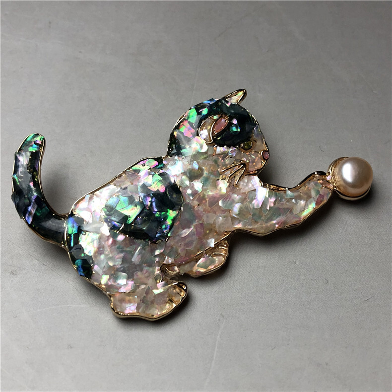 猫 真珠象嵌 貝シェル  ブローチ  手芸 手作り品 共箱の画像3
