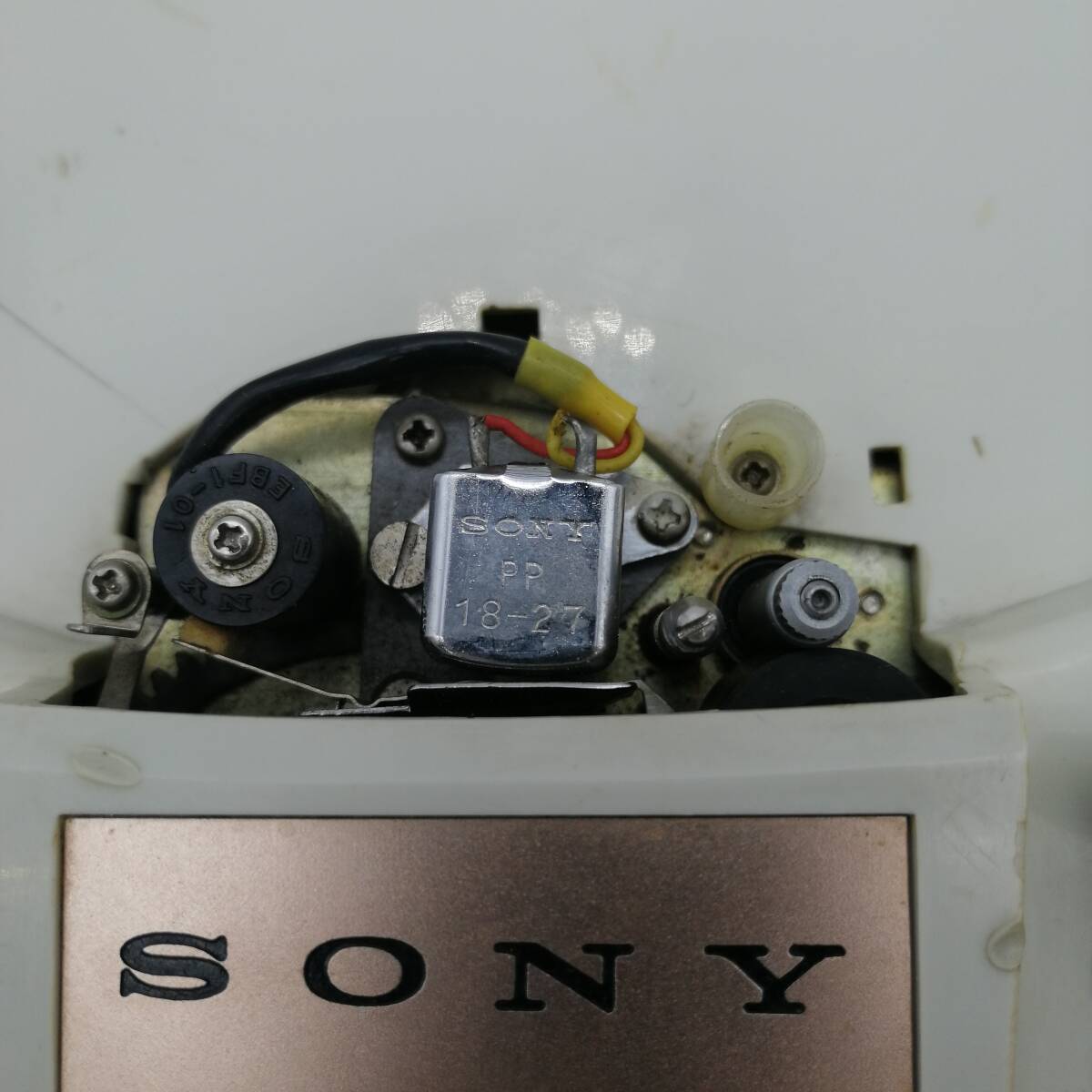 t2755 SONY ソニー TAPECORDER MODEL 111 ジャンク テープレコーダー 昭和レトロ 現状品 中古品の画像4