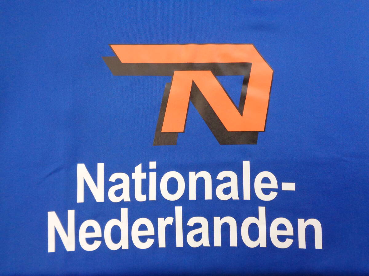 正規品中古★オランダ代表★2005トレーニングシャツ 青 Mサイズ（54-76の画像4