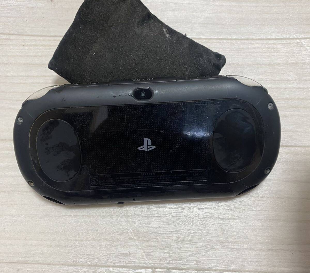 SONY PSVITA PCH2000 (04)