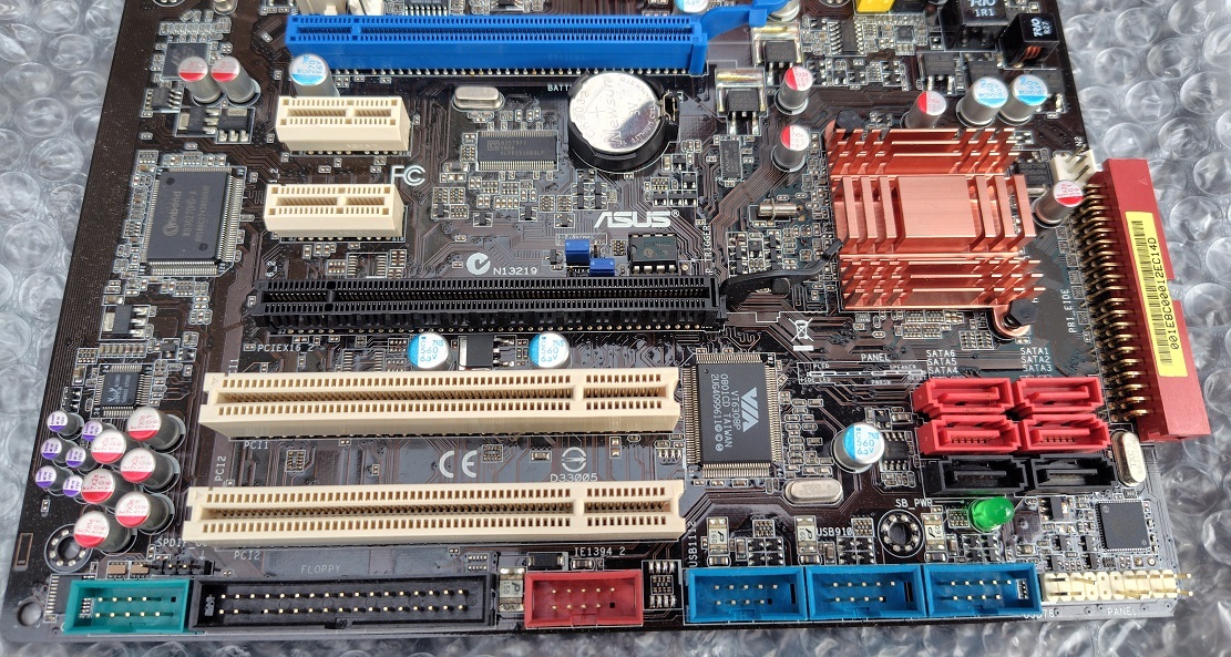 ASUS P5K PRO ATXマザーボード (LGA775 BIOS-ok)_画像3