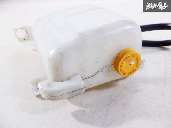  Nissan original T-QGD21 QGD21 Datsun Truck GL NA20 5MT coolant reserve reservoir tank shelves 2A7