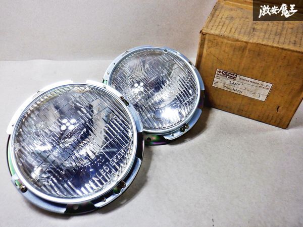 当時物☆新品 未使用 日産純正 IKI製 ハロゲン ヘッドライト ヘッドランプ 12V50/40W IKI 6012 2個 箱付 26010-M0200 即納 棚M9_画像1