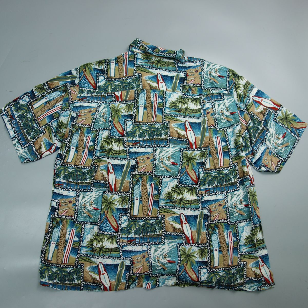 美品 90s Aloha Hut Hawaii レーヨン100％ 総柄 半袖シャツ アロハシャツ メンズ L ハワイの画像3