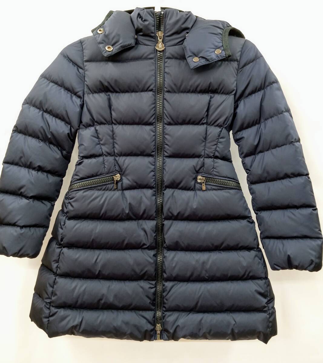 MONCLER Moncler CHARPAL GIUBBOTTO автомобиль - Pal с капюшоном . пуховик 20AW 110.120 6 лет темно-синий зима 